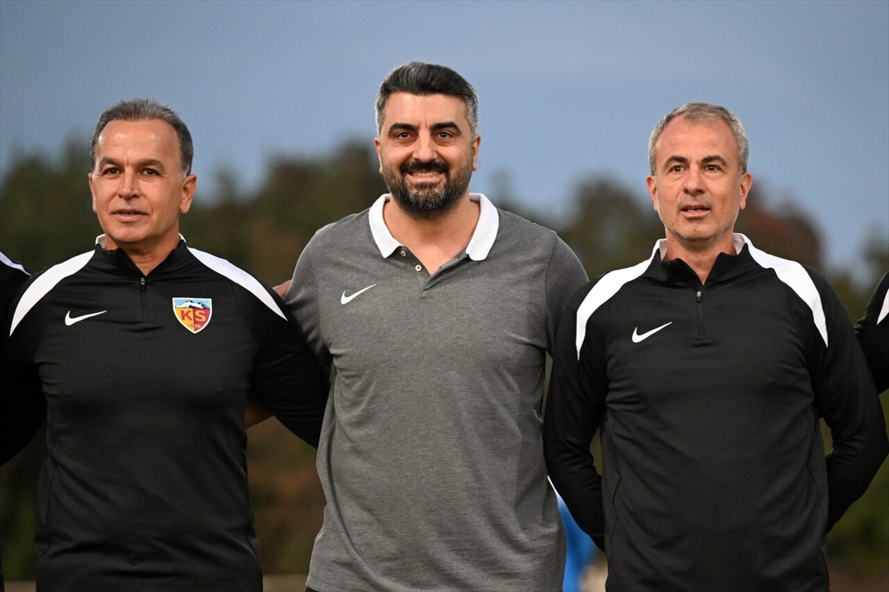 Bellona Kayserispor'da Teknik direktör Burak Yılmaz'ın takımdan ayrılmasının ardından göreve gelen...