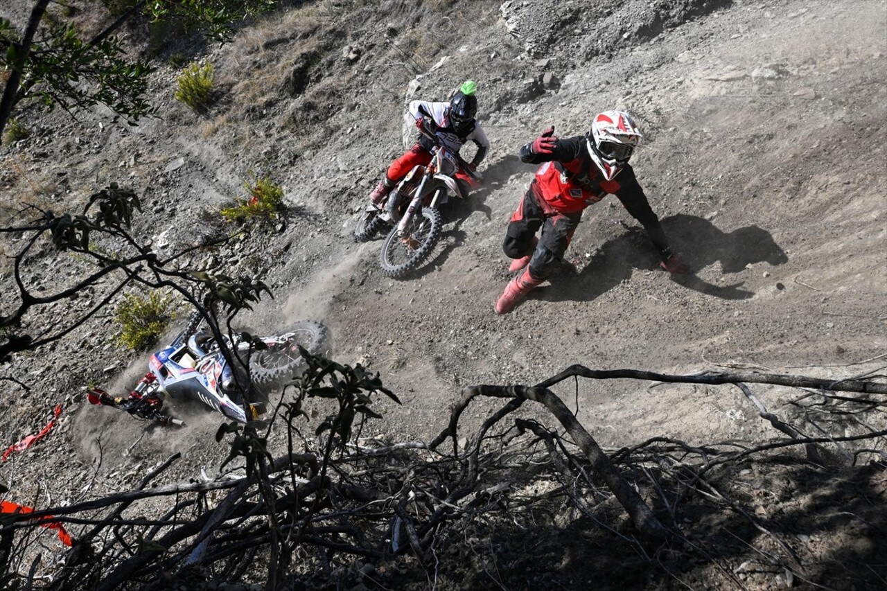 Antalya'nın Kemer ilçesinde düzenlenen Hard Enduro Dünya Şampiyonası'nın 6. ayağı Sea To Sky...