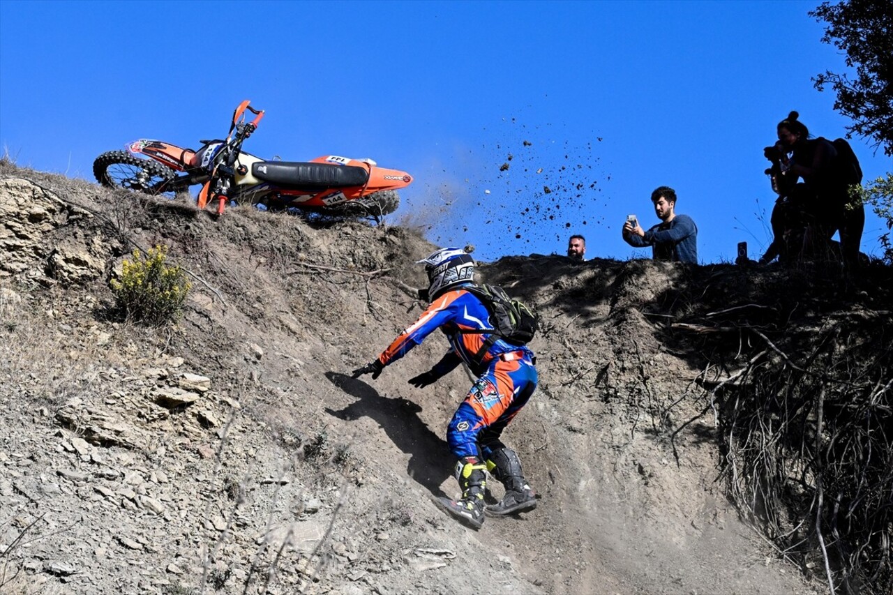 Antalya'nın Kemer ilçesinde düzenlenen Hard Enduro Dünya Şampiyonası'nın 6. ayağı Sea To Sky...