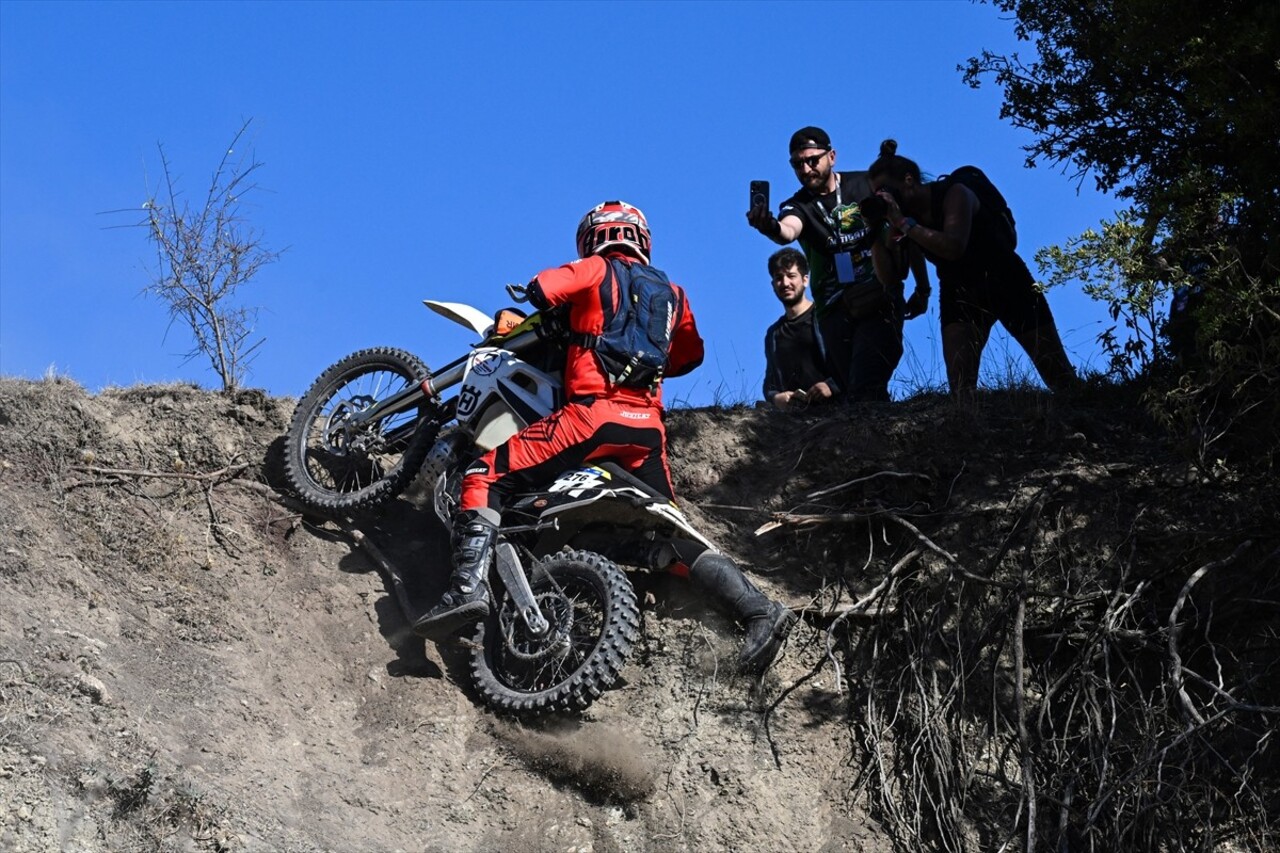 Antalya'nın Kemer ilçesinde düzenlenen Hard Enduro Dünya Şampiyonası'nın 6. ayağı Sea To Sky...