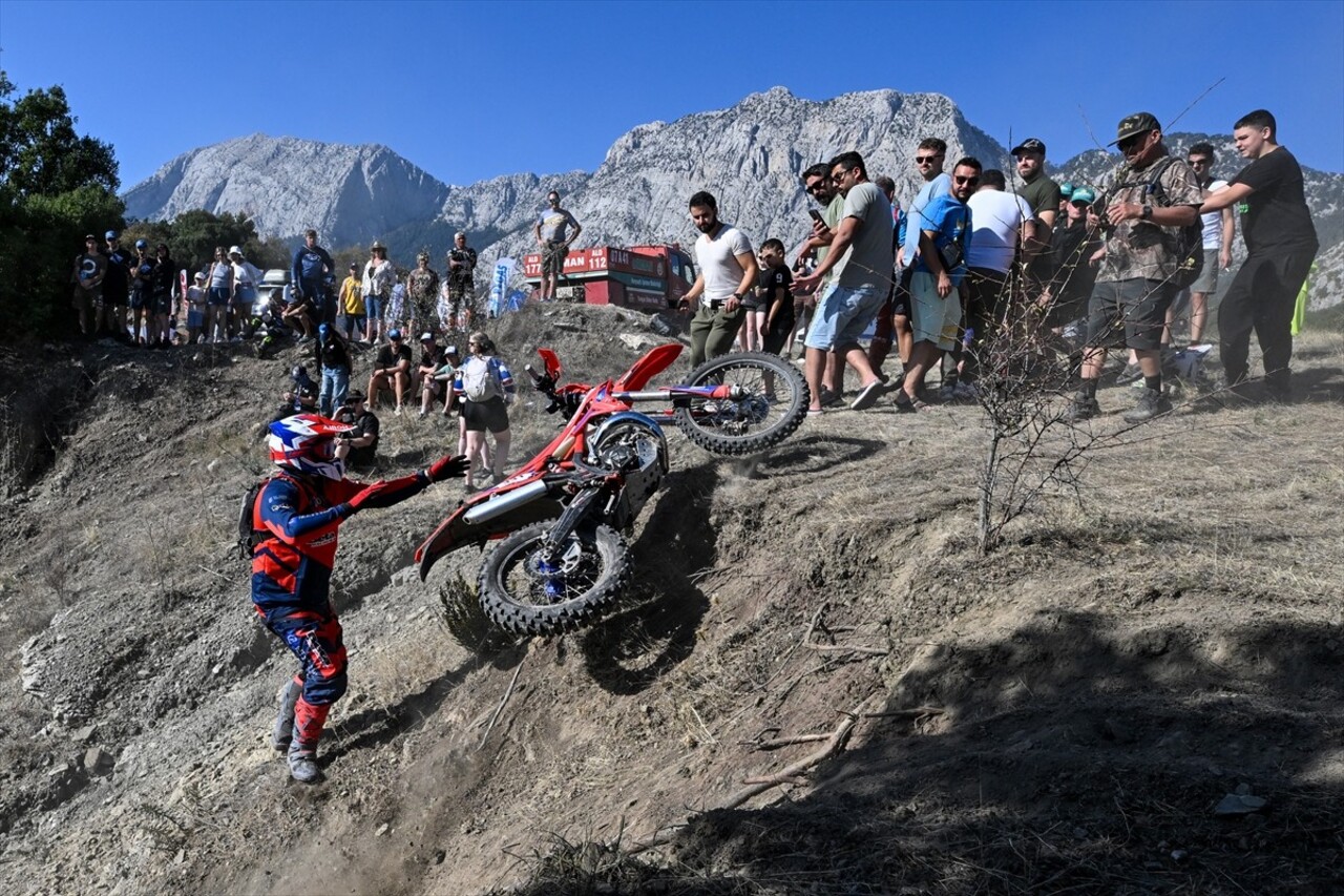 Antalya'nın Kemer ilçesinde düzenlenen Hard Enduro Dünya Şampiyonası'nın 6. ayağı Sea To Sky...