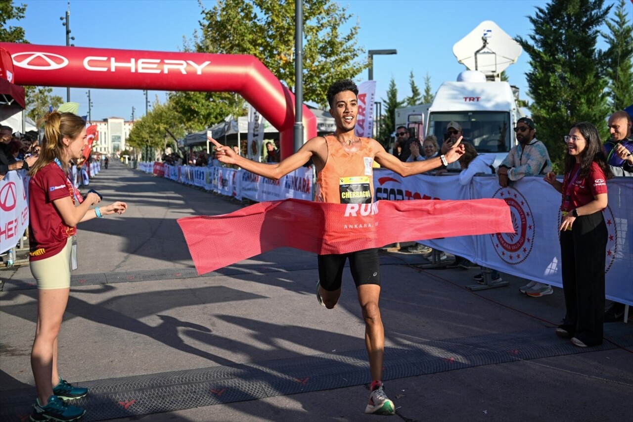 Ankara'nın başkent oluşunun 101. yıl dönümüne denk gelen 2. Runkara Yarı Maratonu, 46 ülkeden...