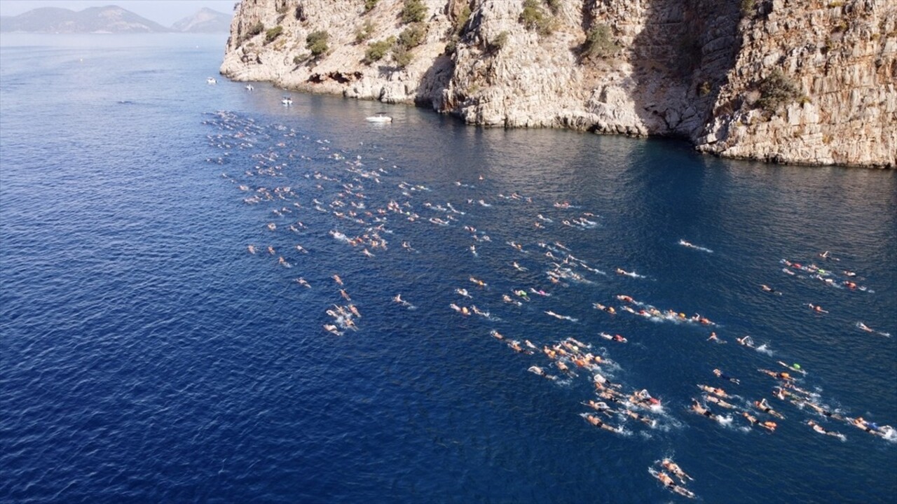 Muğla'nın Fethiye ilçesinde "5. Uluslararası Fethiye Spor Festivali" kapsamında Kelebekler...