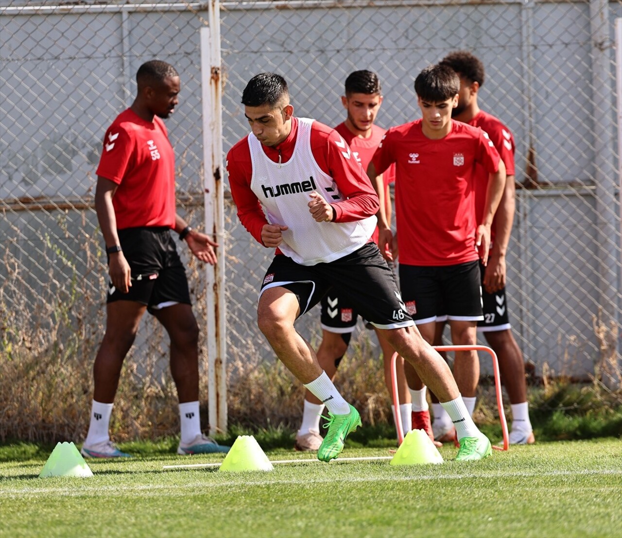 Net Global Sivasspor, Trendyol Süper Lig'in 9. haftasında 20 Ekim Pazar günü sahasında Atakaş...