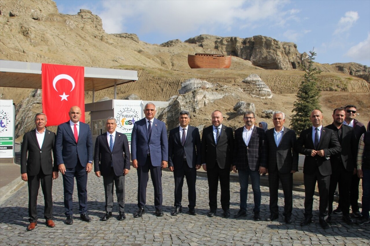 Kültür ve Turizm Bakanı Mehmet Nuri Ersoy (sol 2), Iğdır'da bazı ziyaret ve incelemelerde bulundu....