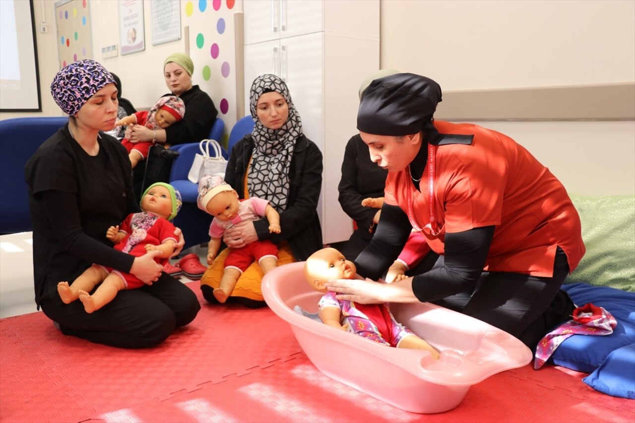 Amasya Üniversitesi Sabuncuoğlu Şerefeddin Eğitim Araştırma Hastanesi bünyesindeki gebe okulu...