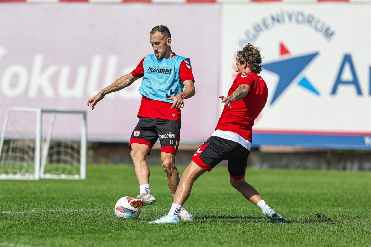 Samsunspor, Trendyol Süper Lig'in 9. haftasında 20 Ekim Pazar günü sahasında oynayacağı Fenerbahçe...