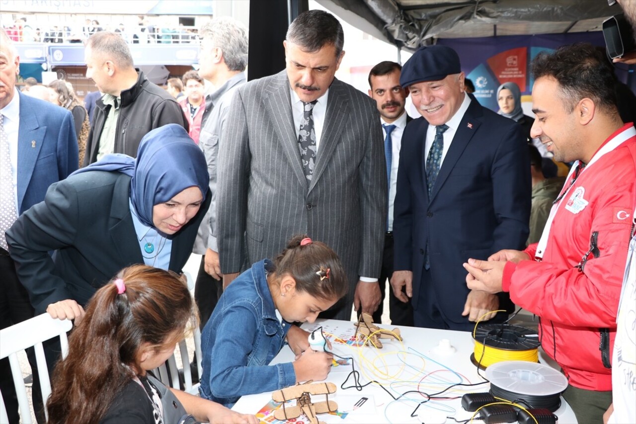 16. Uluslararası Milli Eğitim Bakanlığı (MEB) Robot Yarışması, Erzurum'un ev sahipliğinde başladı....