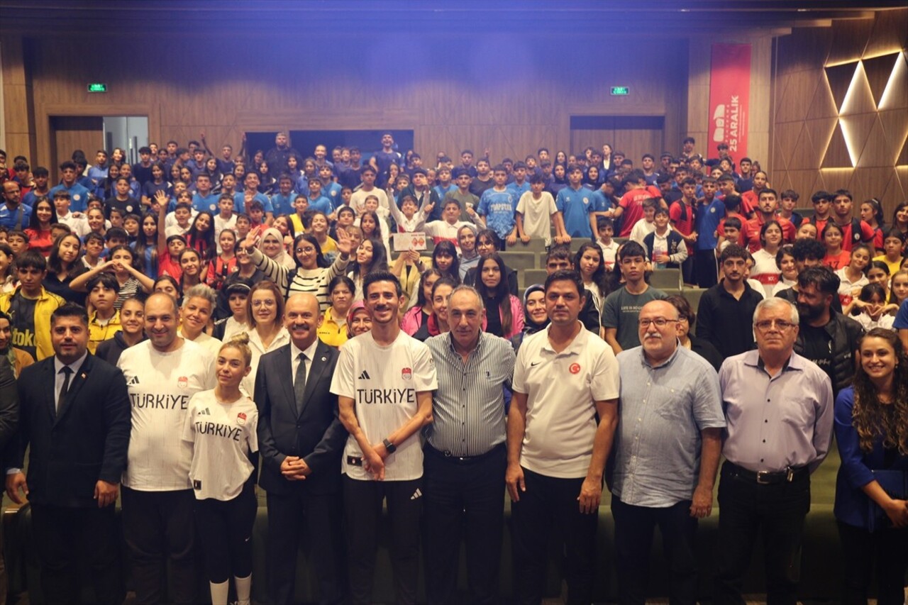 Paralimpik sporcular Sevilay Öztürk ve Mahmut Bozteke, Gaziantep'te "sporun yıldızları"...