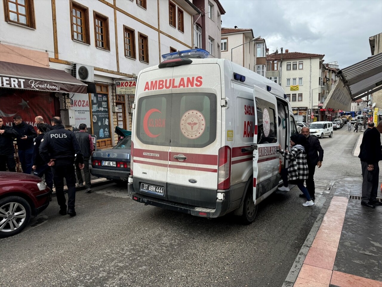 Kastamonu'da çıkan tartışma sonrası tabancayla vurulan kişinin yakınları, zanlının babasını...