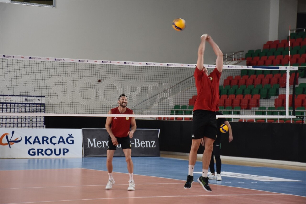 Voleybol SMS Grup Efeler Ligi ekiplerinden Cizre Belediyespor, ligin 3. haftasında 20 Ekim Pazar...