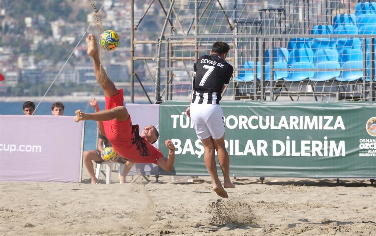 Türkiye Futbol Federasyonu'nun (TFF), Alanya Belediyesinin ev sahipliğinde düzenlediği TFF Plaj...