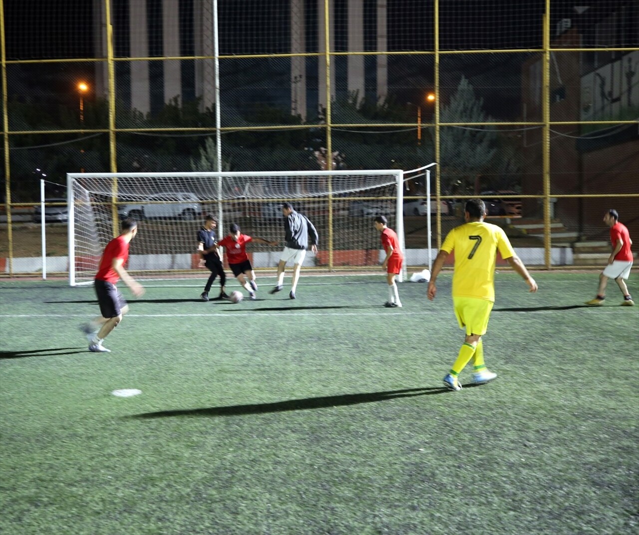 Şanlıurfa İşitme Engelliler Futbol Takımı, geçen yıl ilk kez mücadele ettiği İşitme Engelliler...