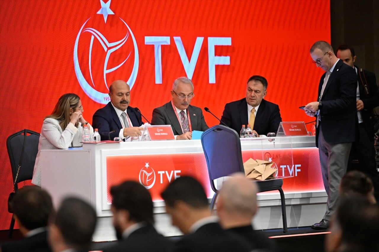 Türkiye Voleybol Federasyonunun 6. Olağan Genel Kurulu, Crowne Plaza Ankara'da yapıldı. Başkanlık...