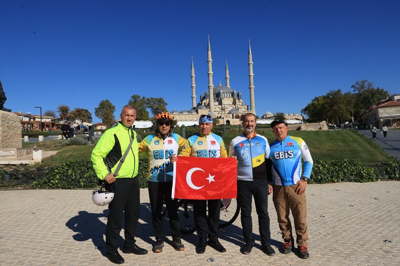 Edirne'de 15. Cumhuriyet Kupası Bisiklet Yol Yarışı gerçekleştirilecek. Edirne Bisiklet Spor...