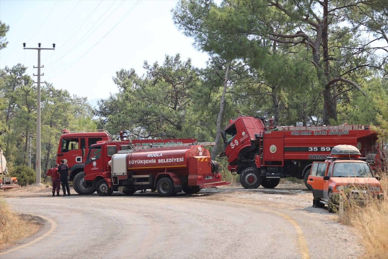 Muğla'nın Menteşe ilçesi Turnalı Mahallesi'nde sabaha karşı başlayan ve rüzgarın etkisiyle büyüyen...