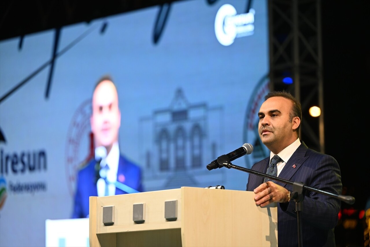 Sanayi ve Teknoloji Bakanı Mehmet Fatih Kacır, Kağıthane Hasbahçe Mesire Alanı'nda...