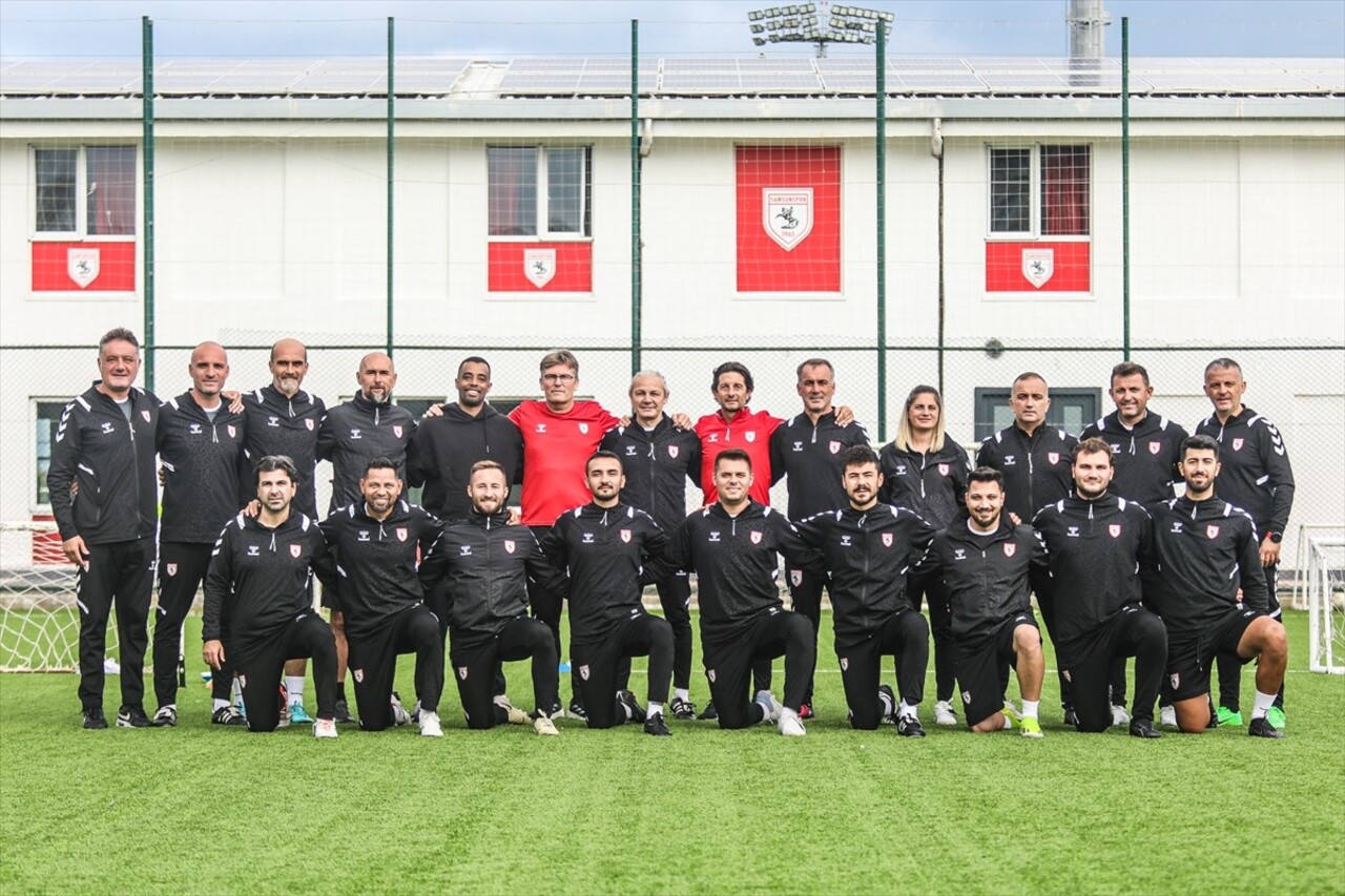  Samsunspor, kulübün altyapı oyuncularının Fransa 1. Lig ekiplerinden Toulouse'un akademi...