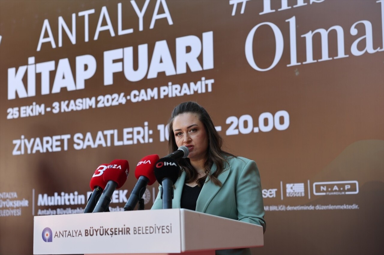 Antalya Büyükşehir Belediyesi tarafından bu yıl 14'üncüsü düzenlenen "Antalya Kitap Fuarı" açıldı....