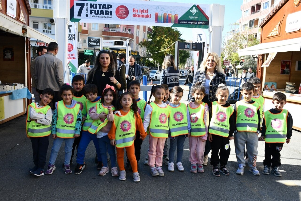 Bu yıl 7'ncisi düzenlenen "Batman Kitap Fuarı ve Kültür Sanat Festivali" açıldı.