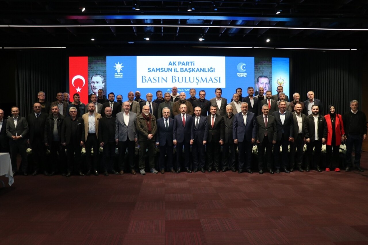 TBMM Plan ve Bütçe Komisyonu Başkanı ve AK Parti Samsun Milletvekili Mehmet Muş (sol 2), AK Parti...