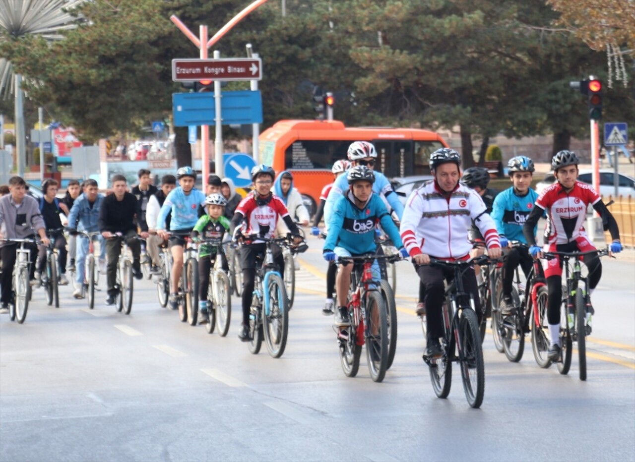 Erzurum'da, Türkiye Bisiklet Federasyonu ile Gençlik ve Spor İl Müdürlüğü tarafından Tabyalar...