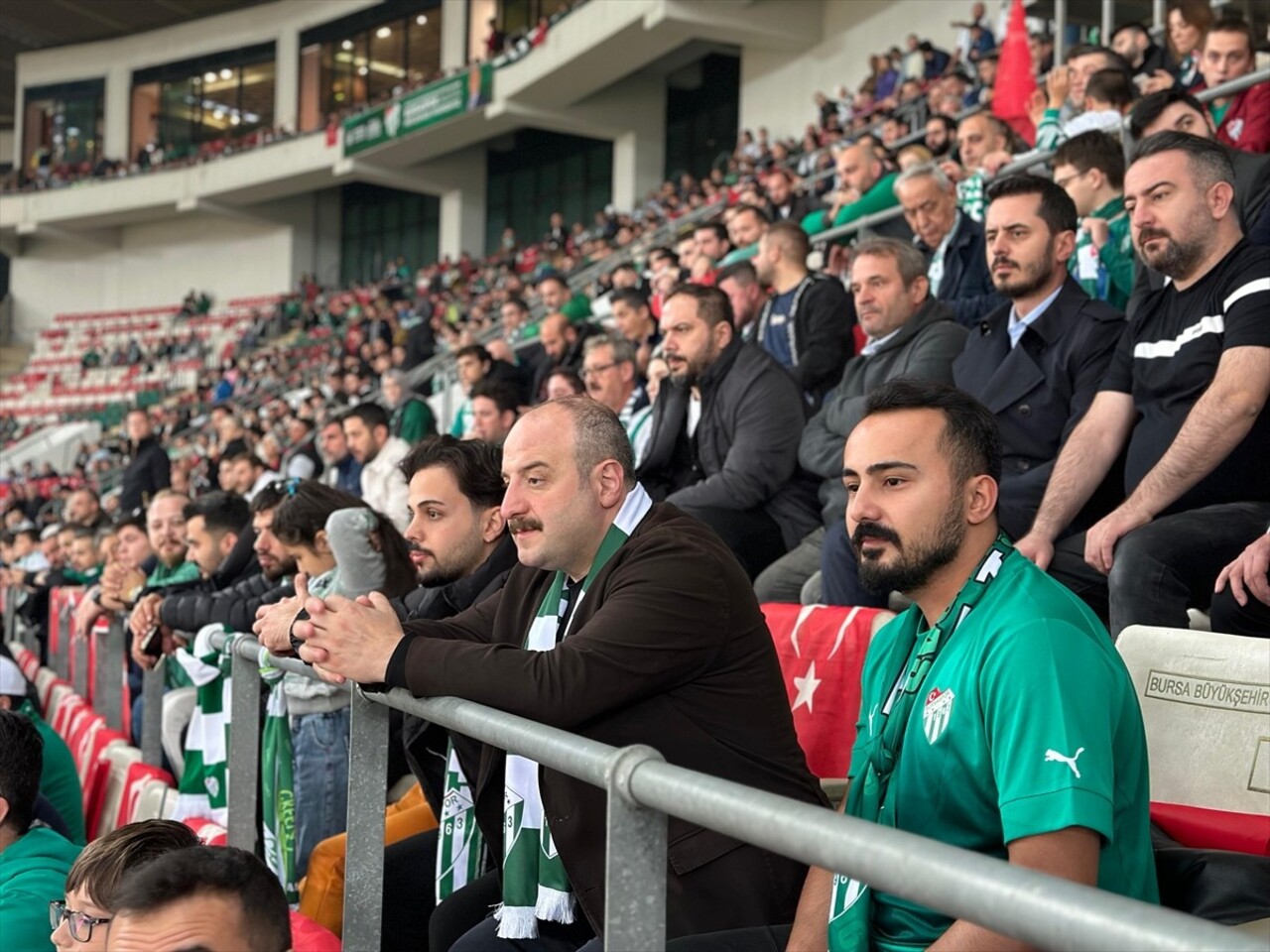 Bursaspor'un Nesine 3. Lig 1. Grup'un 8. haftasında Belediye Kütahyaspor ile sahasında oynadığı...