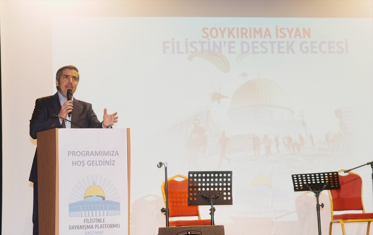 Filistin'le Dayanışma Platformunca Kağıthane Sultan Selim Kültür Merkezi'nde "Soykırıma İsyan...