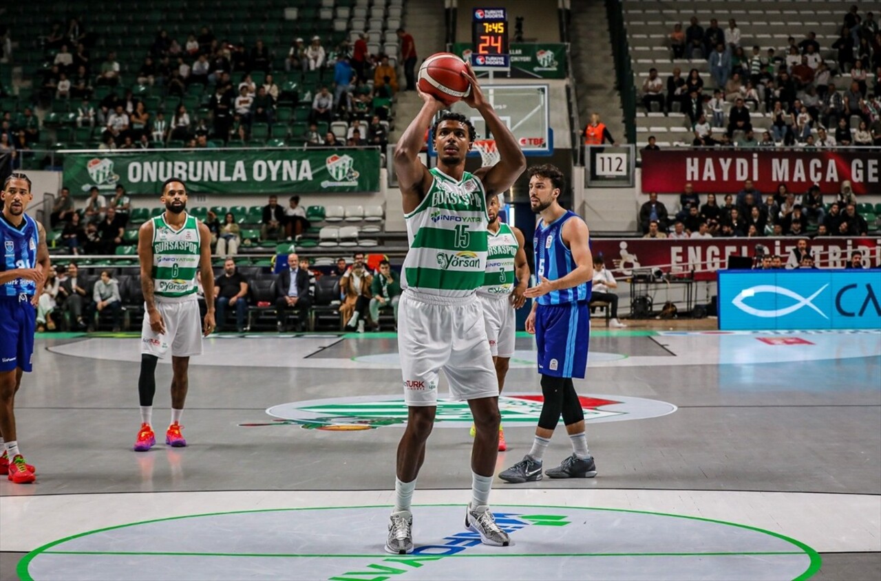 Türkiye Sigorta Basketbol Süper Ligi'nin 4. haftasında Bursaspor Basketbol, Türk Telekom'u 94-90...