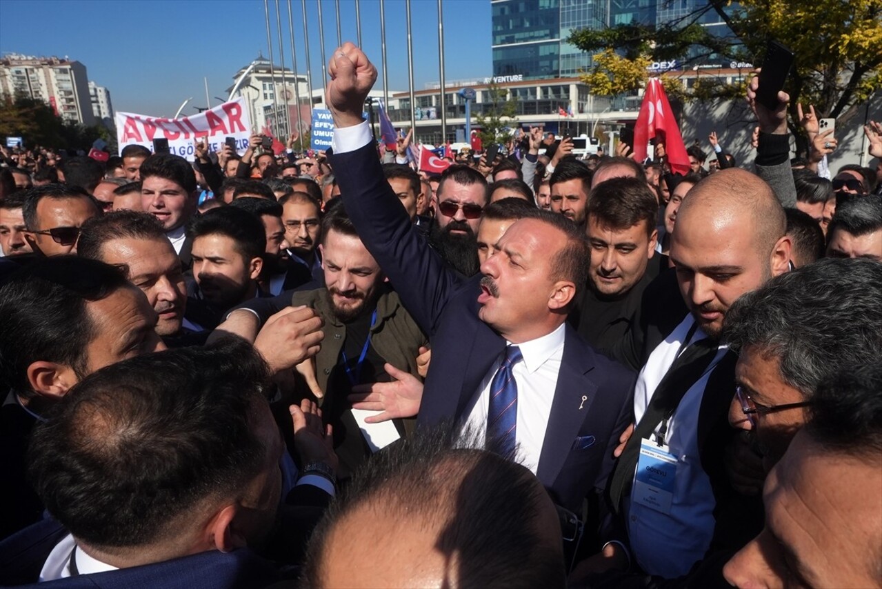 İYİ Parti'den istifa eden eski Genel Başkan Yardımcısı ve milletvekili Yavuz Ağıralioğlu'nun...