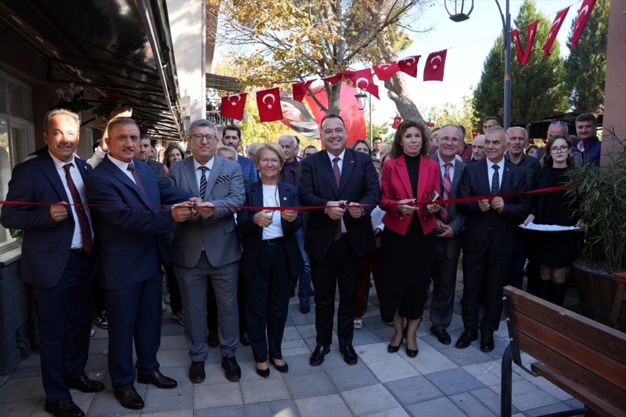 Lozan Barış Antlaşması'na ek olarak yapılan sözleşme gereğince uygulanan Türkiye-Yunanistan nüfus...