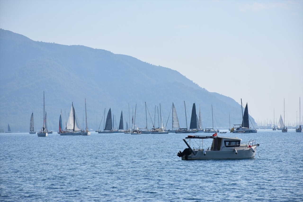 Muğla'nın Marmaris ilçesinde düzenlenen 35. Uluslararası Marmaris Yarış Haftası'nın ikinci gününde...