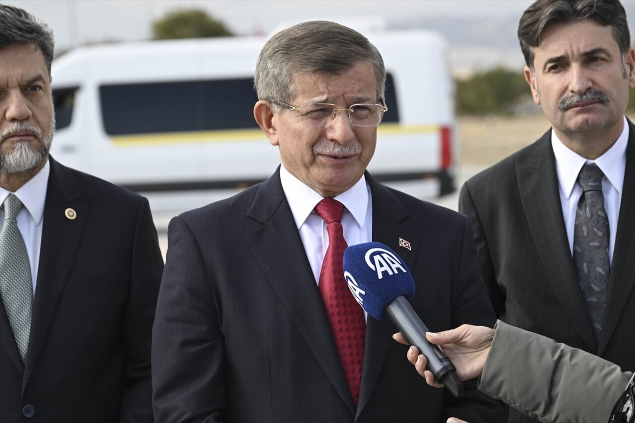 Gelecek Partisi Genel Başkanı Ahmet Davutoğlu, terör saldırısı gerçekleştirilen Türk Havacılık ve...