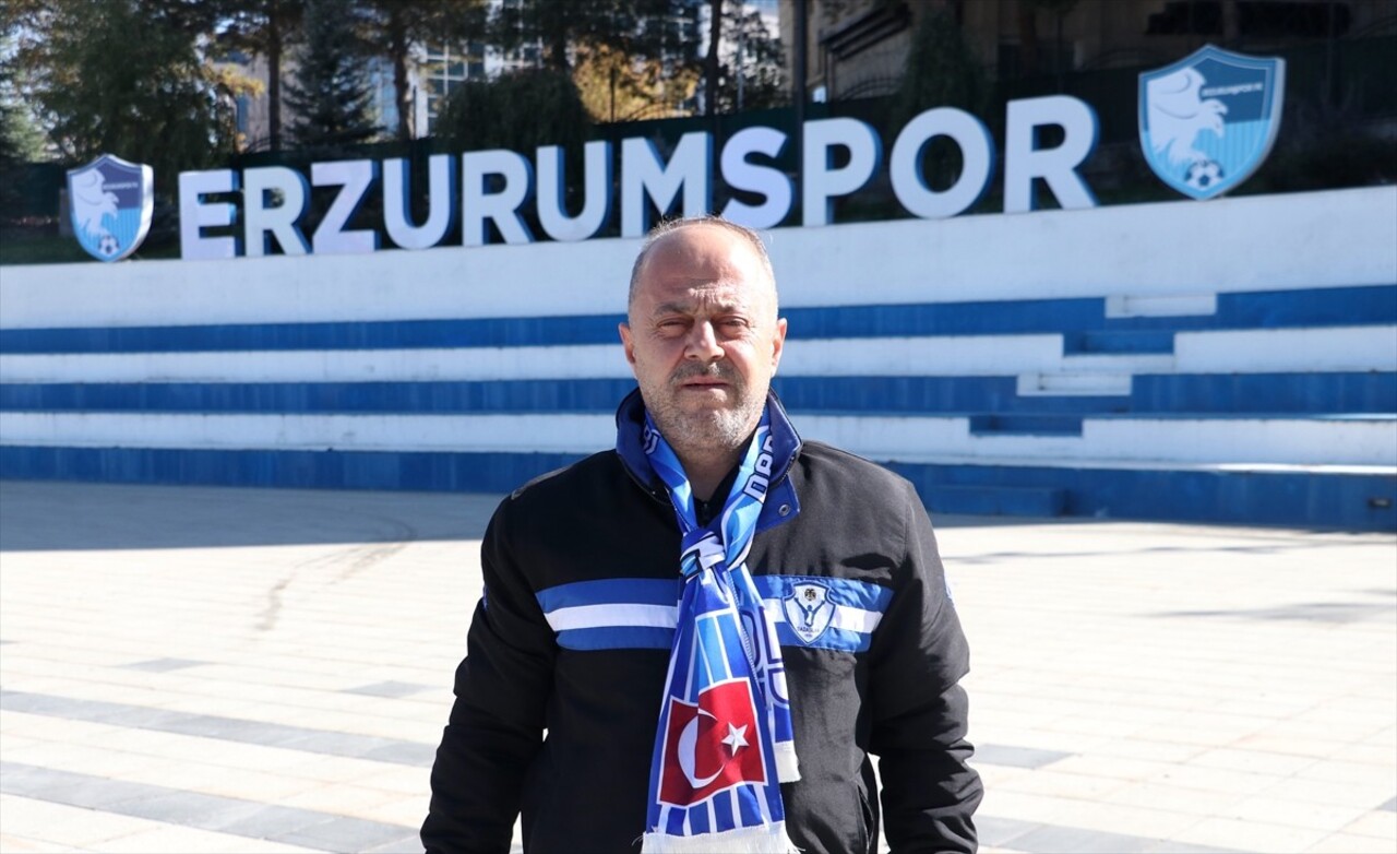 Depremlerde hasar gören şehir stadının onarılmasını istemeyen Erzurumlular, kentin sportif...