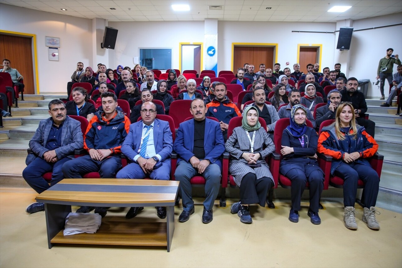 Van Yüzüncü Yıl Üniversitesi (YYÜ) Dursun Odabaş Tıp Merkezi'nde, AFAD, UMKE ve bazı sivil toplum...