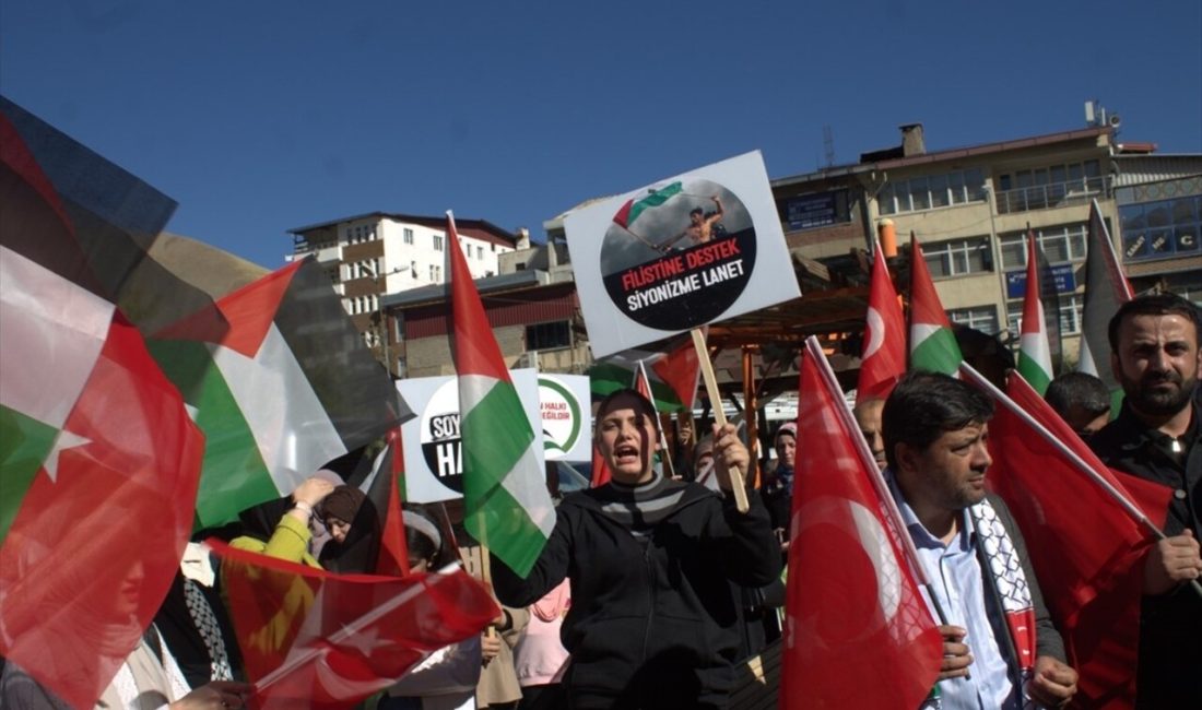 Hakkari'de, İsrail'in Gazze'deki saldırılarına