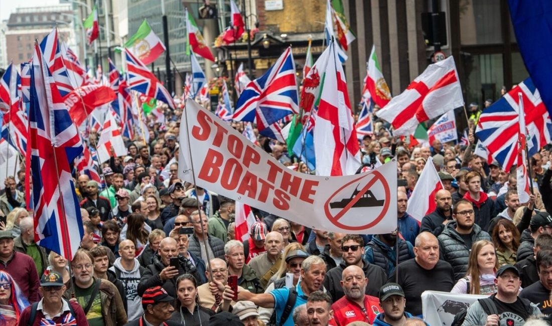 Londra'da aşırı sağcıların eylemine