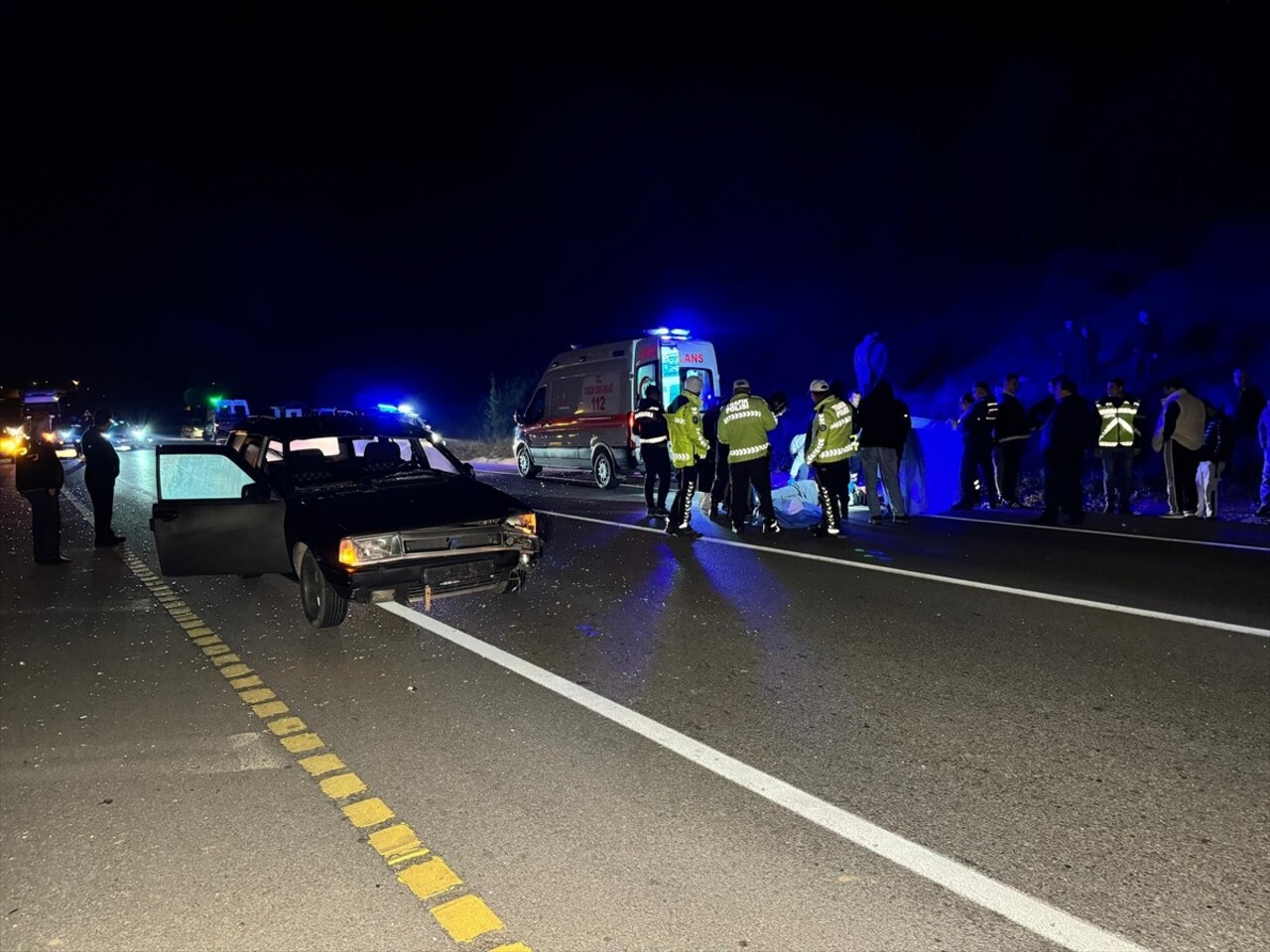 Bartın'da otomobilin çarptığı yaya hayatını kaybetti. Olay yerine polis, jandarma ve sağlık...