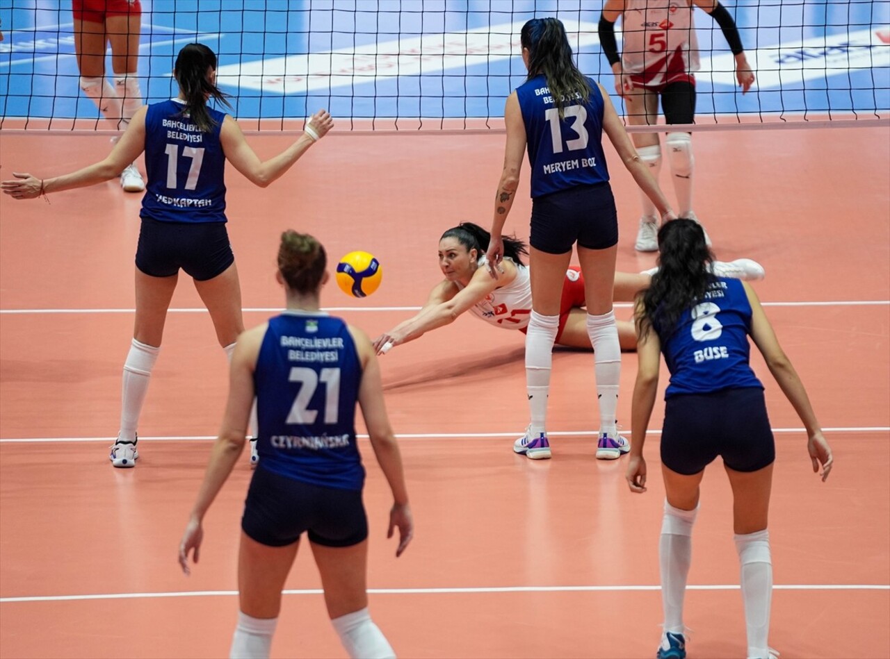 Vodafone Sultanlar Ligi 7. haftasında Aras Kargo ile Bahçelievler Belediyespor Atatürk Voleybol...