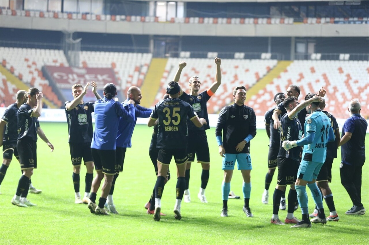 Trendyol 1. Lig'in 11. haftasında Adanaspor ile Teksüt Bandırmaspor, Yeni Adana Stadyumu'nda...