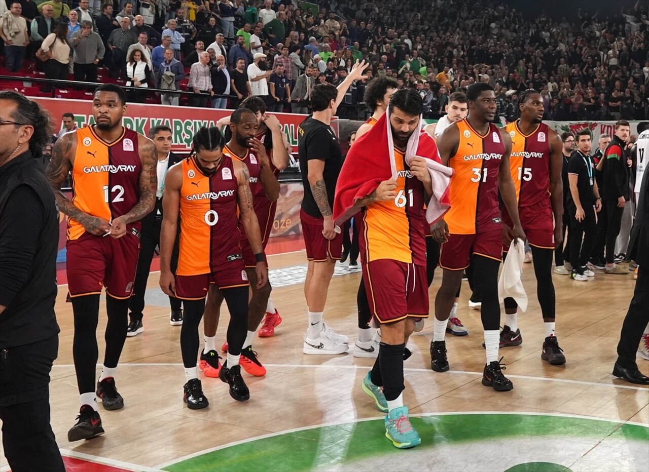 Türkiye Sigorta Basketbol Süper Ligi'nin 5. haftasında Karşıyaka ile Galatasaray, Mustafa Kemal...