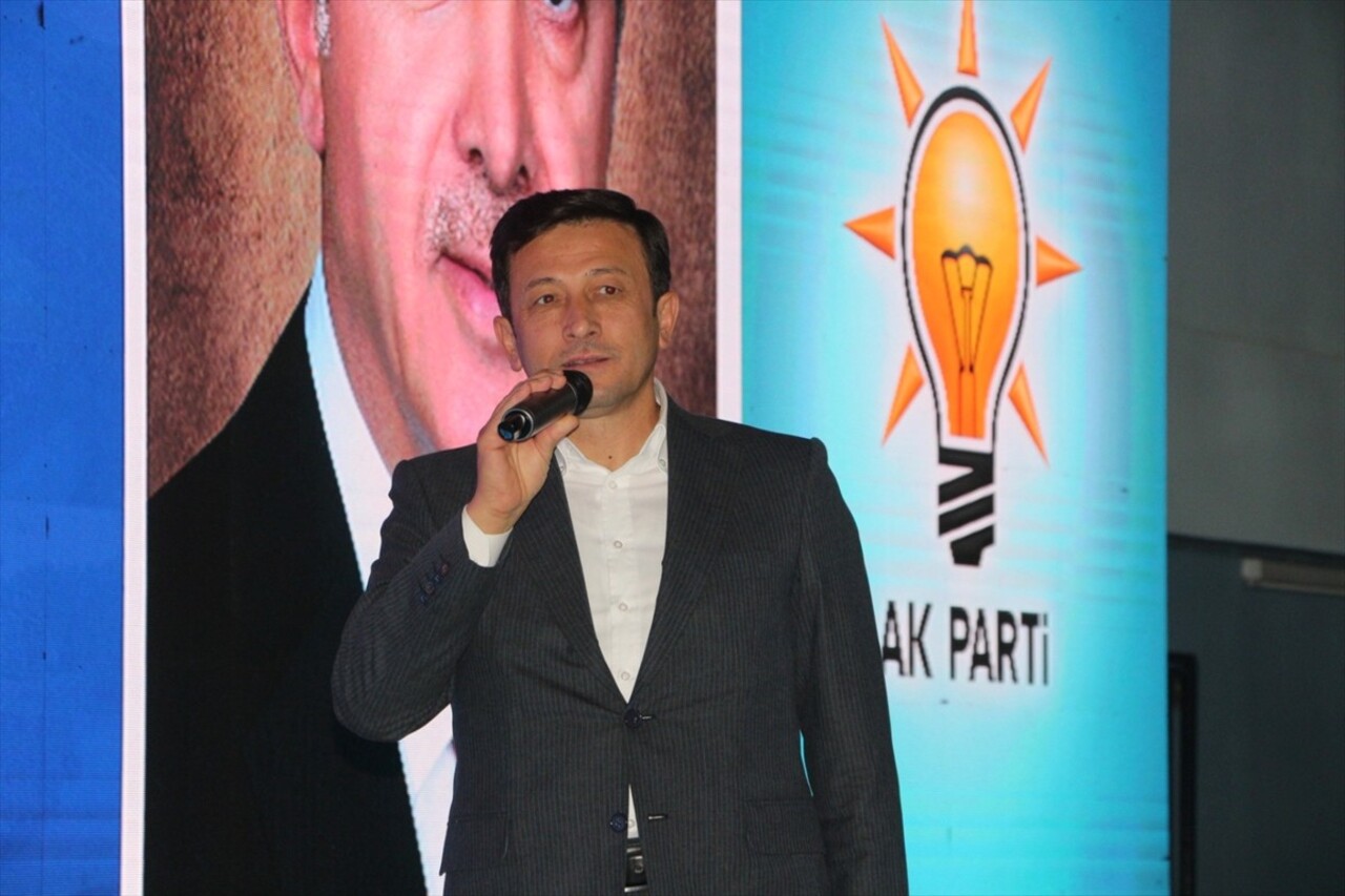 AK Parti Genel Başkan Yardımcısı Hamza Dağ, Şırnak'ta Silopi Gençlik ve Spor Salonu'nda düzenlenen...