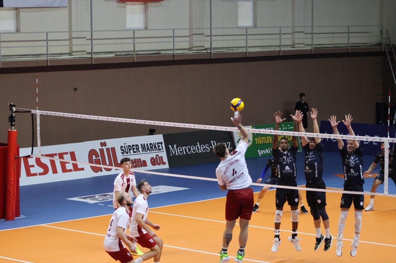 Voleybol SMS Grup Efeler Ligi'nin 6. haftasında Altekma, deplasmanda Akkuş Belediyespor'u 3-0...