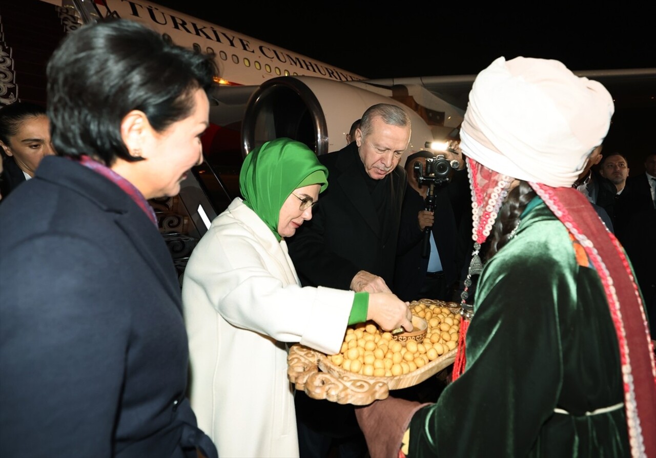 Cumhurbaşkanı Recep Tayyip Erdoğan, eşi Emine Erdoğan ile Türk Devletleri Teşkilatı (TDT) Devlet...