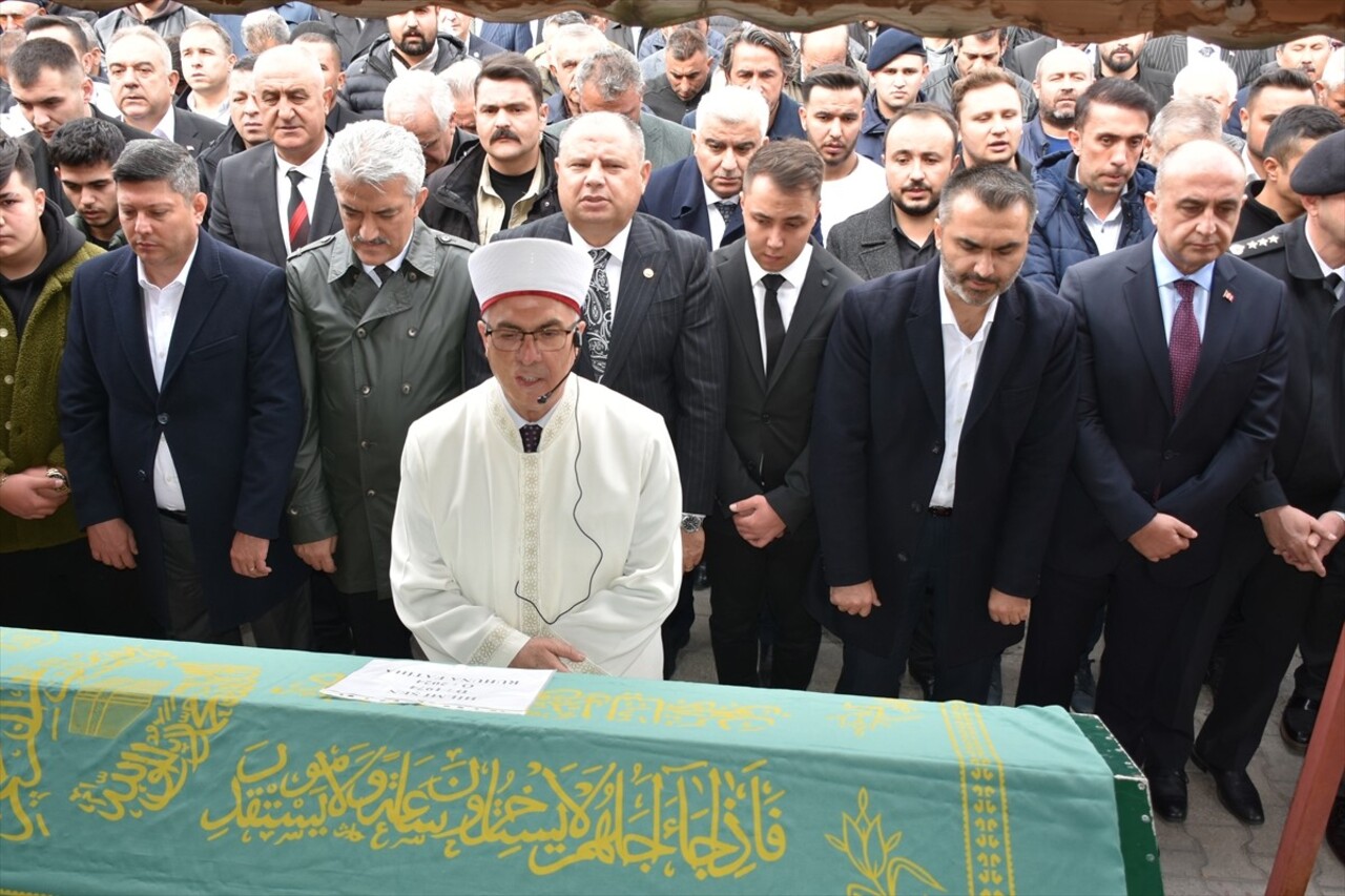 Kırıkkale'nin Balışeyh ilçesinde kuzeni tarafından tabancayla öldürülen Balışeyh Belediye Başkanı...