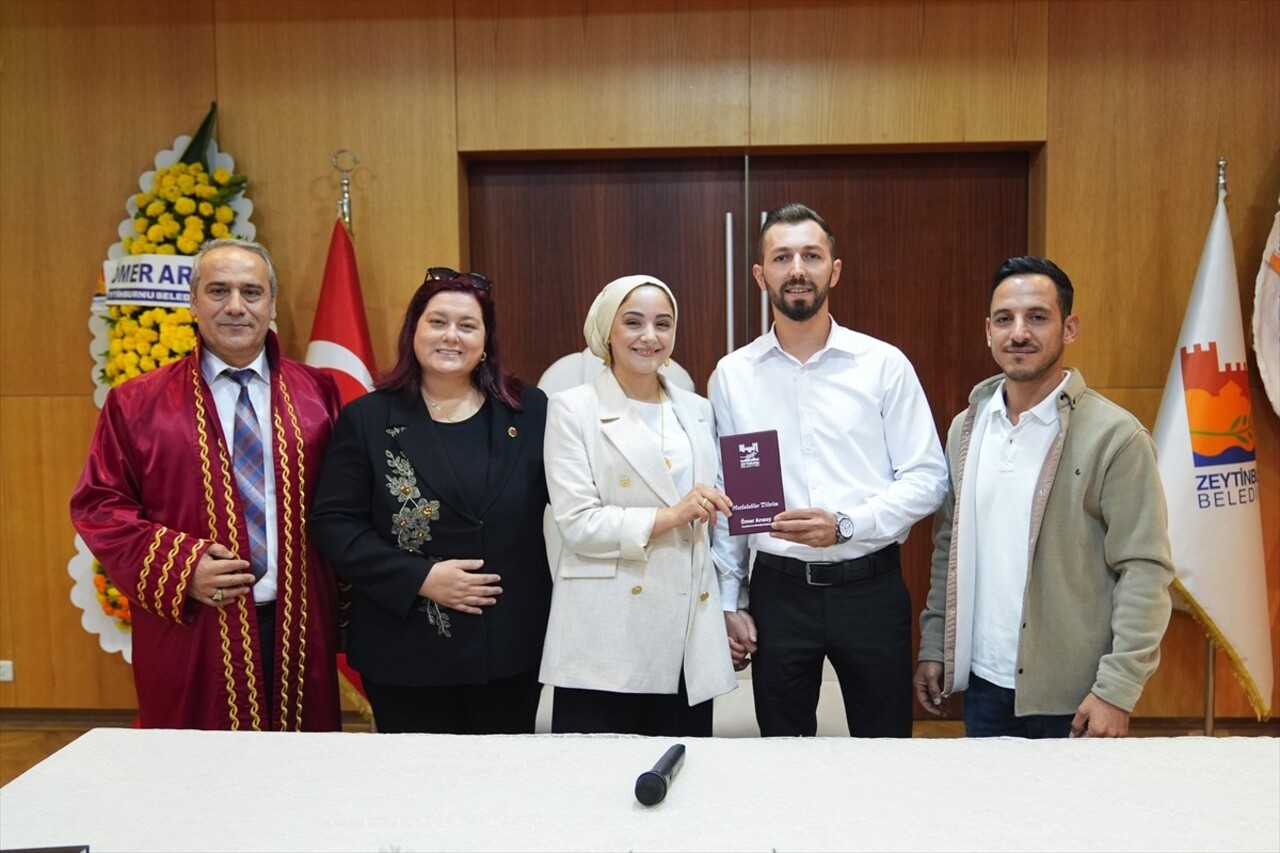 Evliliklere resmiyet kazandıran nikah memurları yaşadıkları ya da karşılaştıkları birbirinden...