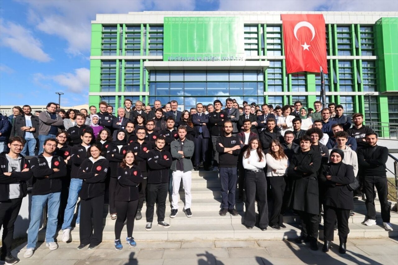 Sanayi ve Teknoloji Bakanı Mehmet Fatih Kacır, İstanbul Teknik Üniversitesi (İTÜ) Bilgisayar ve...