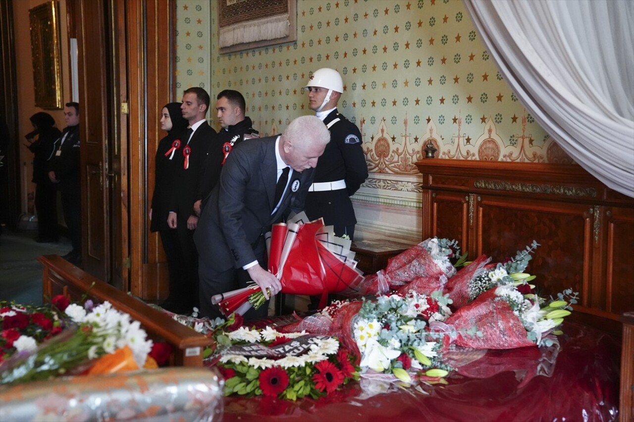 İstanbul Valisi Davut Gül, 86 yıl önce ebediyete intikal eden Türkiye Cumhuriyeti'nin kurucusu...