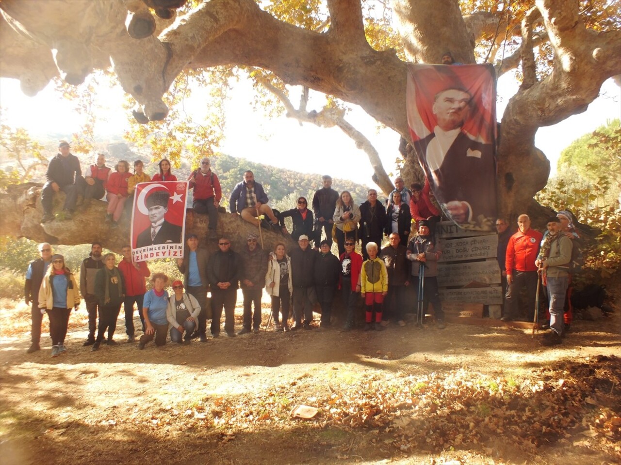 Balıkesir'in Gömeç ilçesinde, Türkiye Cumhuriyeti'nin kurucusu Büyük Önder Mustafa Kemal Atatürk...