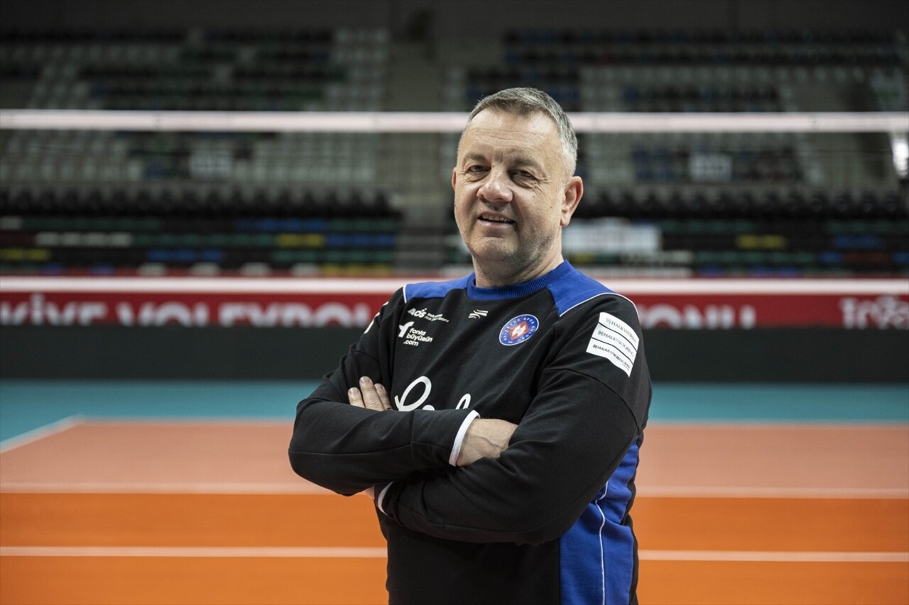 Halkbank Erkek Voleybol Takımı, CEV Şampiyonlar Ligi D Grubu ilk karşılaşmasında Fransız...